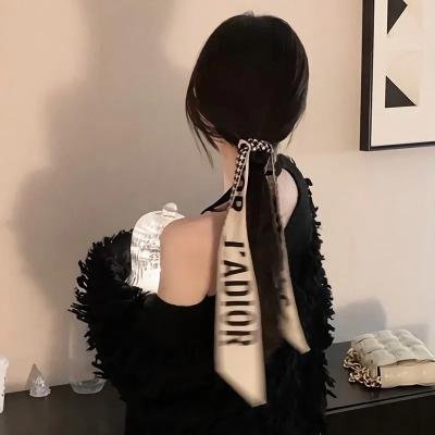 挥著翅膀的女孩